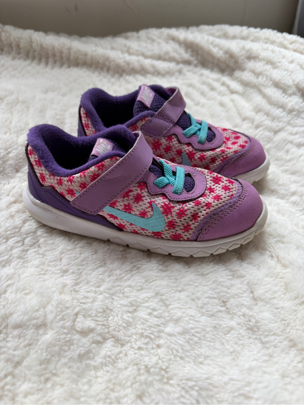 Nike Kids Purple Floral Sneakers with Teal Swoosh - Picture 3 of 6